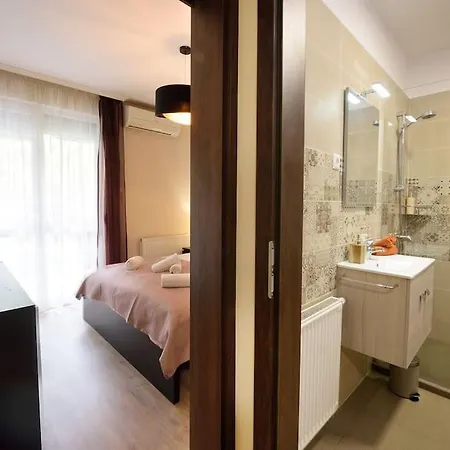 Orangehomes Garden View Friendly With Free Parking דירה
