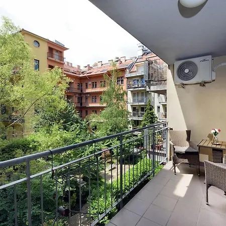 Orangehomes Garden View Friendly With Free Parking דירה *