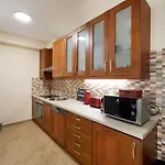 Orangehomes Garden View Friendly With Free Parking Διαμέρισμα *