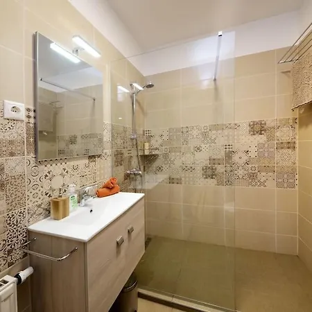 شقة Orangehomes Garden View Friendly With Free Parking